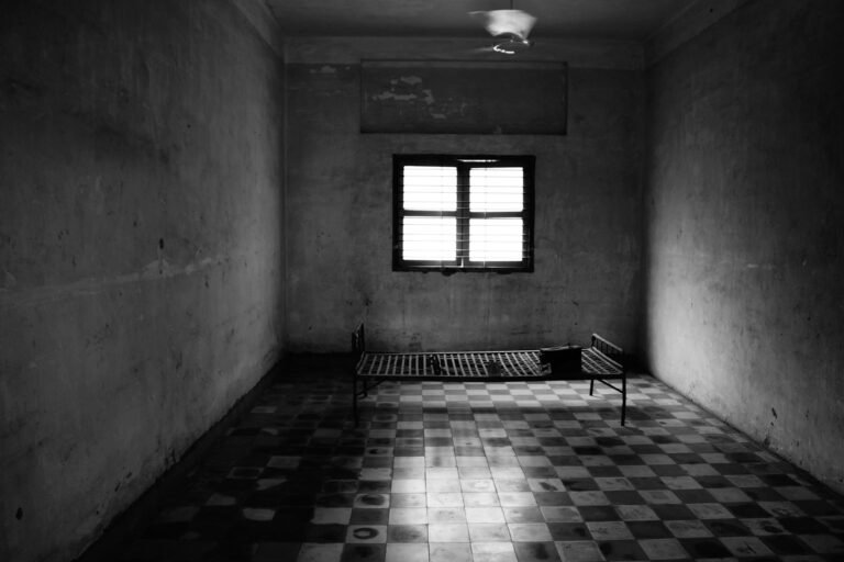 Tragic Death of Vietnamese National in Indiana Immigration Detention