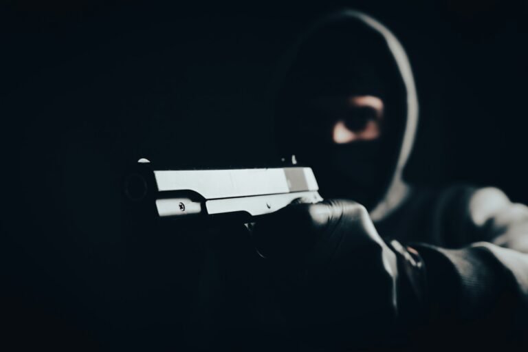 Richardson Police Shoot Armed Robbery Suspect on Belt Line Road Monday